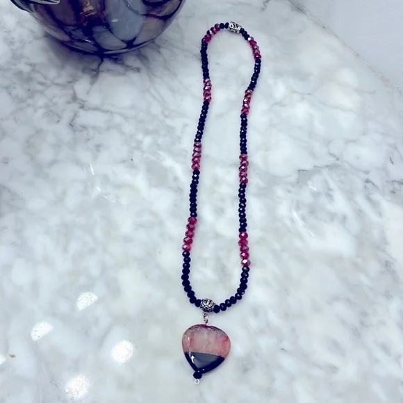 VINTAGE GORGEOUS HEART NECKLACE - Picture 5 of 6